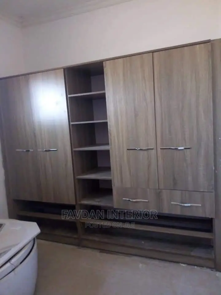 House Furnishing Quality Wardrobe