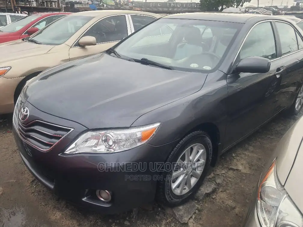 Toyota Camry 2010 Gray