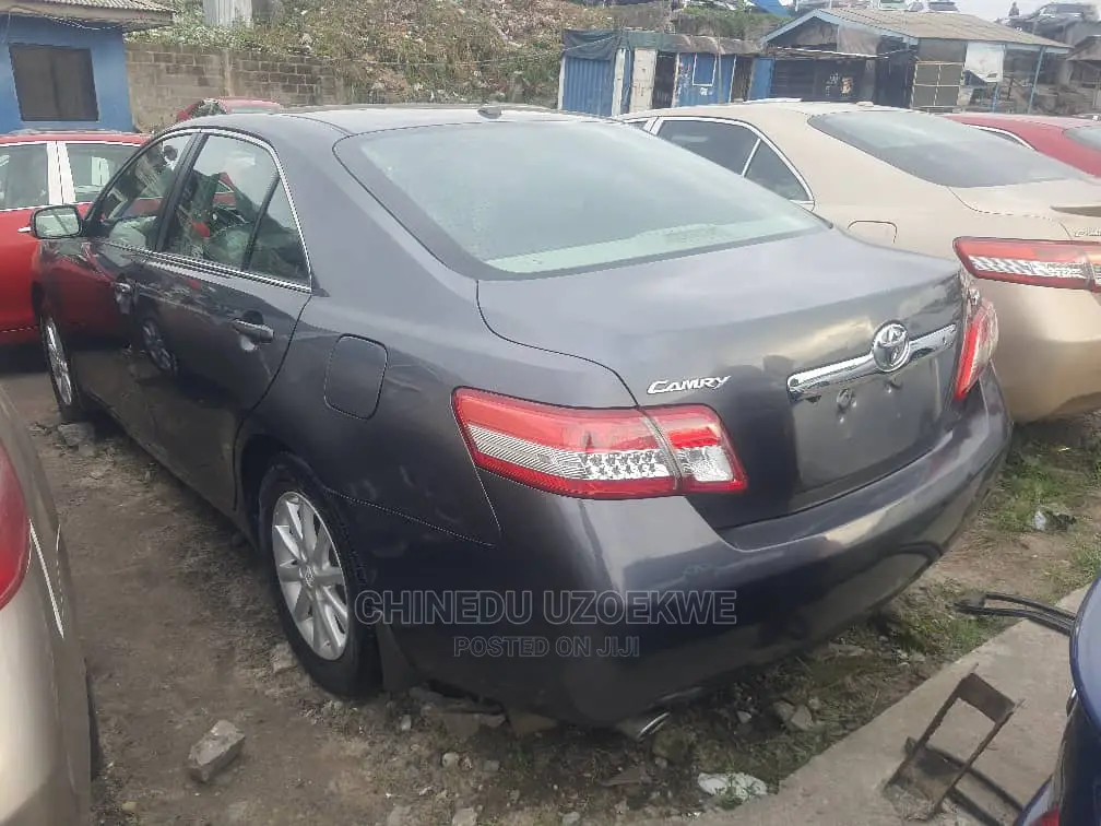 Toyota Camry 2010 Gray
