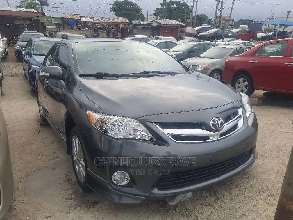 Toyota Corolla 2010 Gray