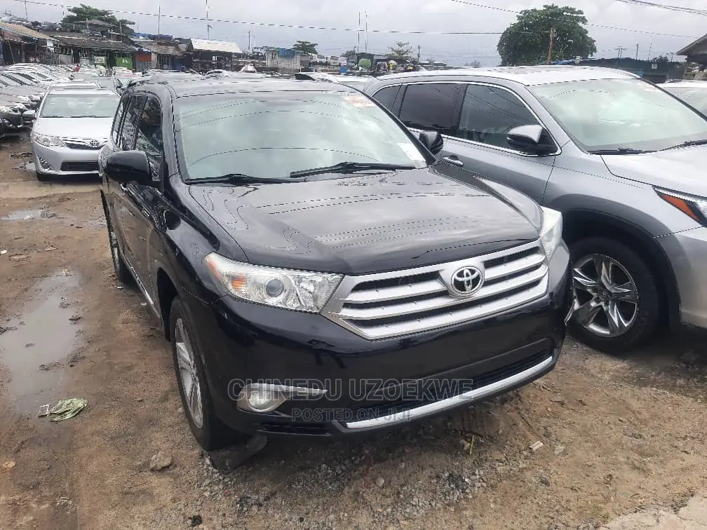 Toyota Highlander Limited 3.5l 4WD 2013 Black
