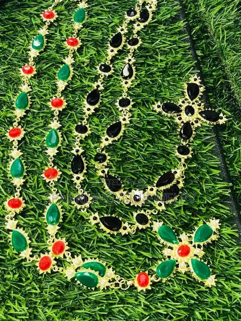 Celebrity Necklace 