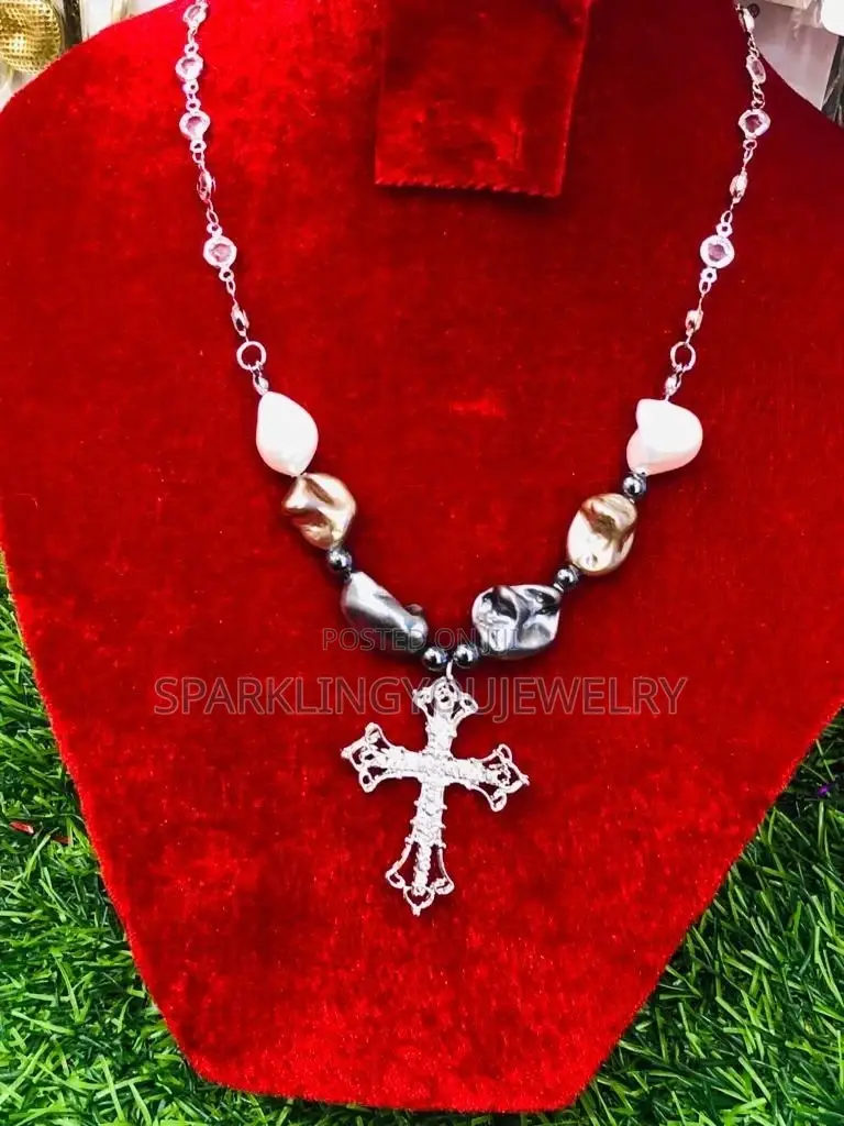 Celebrity Necklace 
