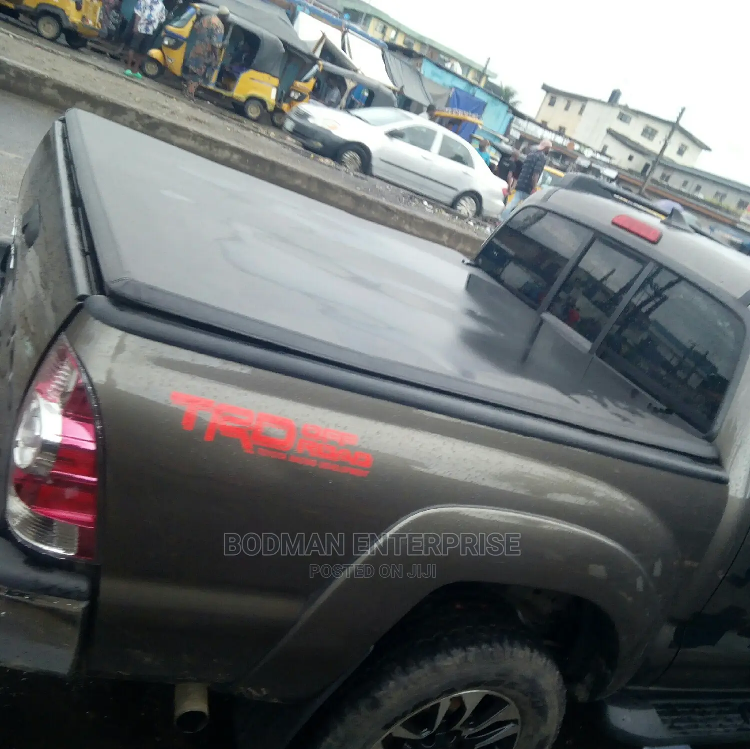 Leather Folding Cover Tacoma *-