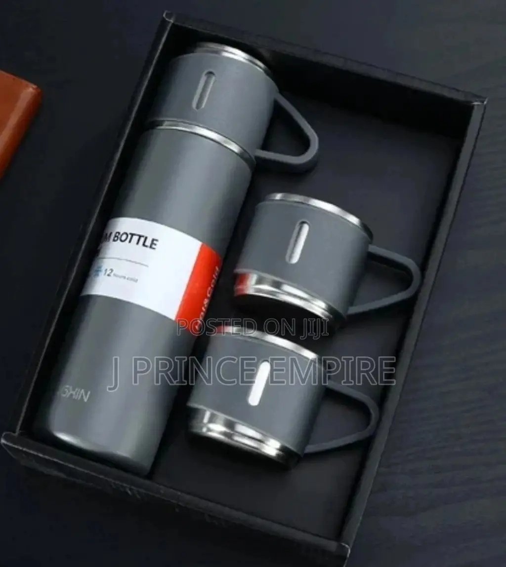 Stainless Steel Vacuum Flask With 2 Tea Cups Gift Set