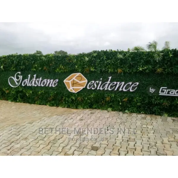 Artificial Greenery Wall Mat for Outdoor/Indoor Decor