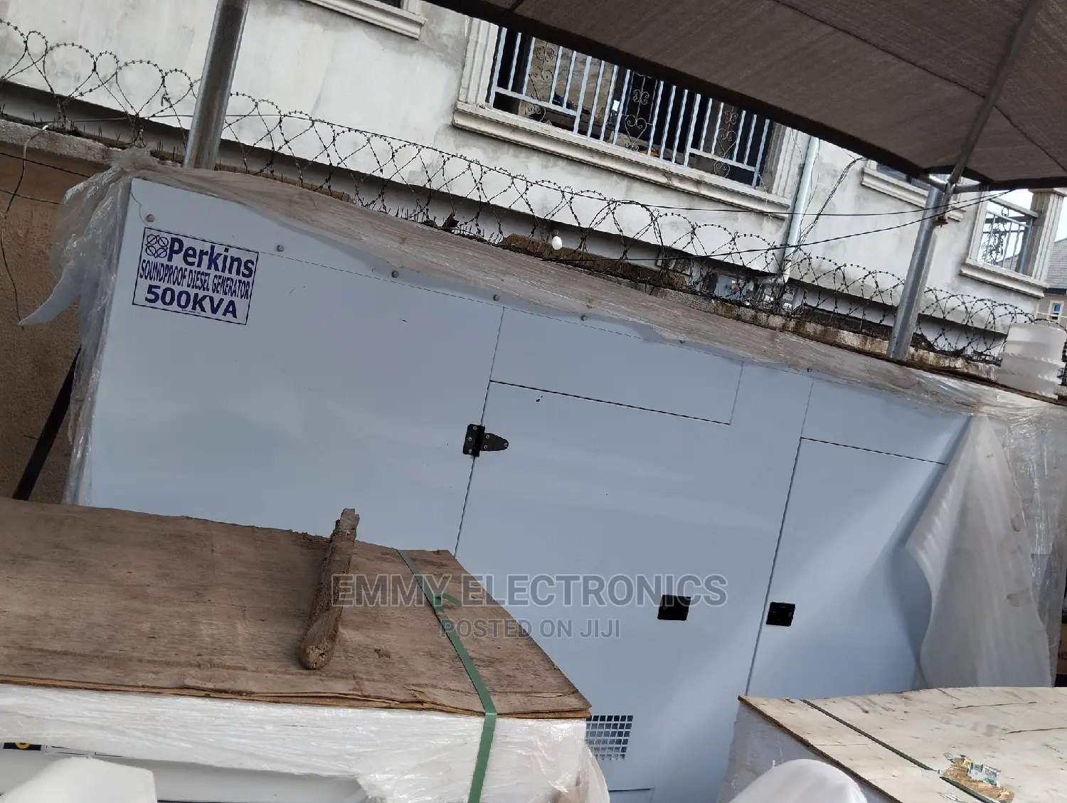 (500kva) Brand New Perkins Diesel Soundproof Generator 100%