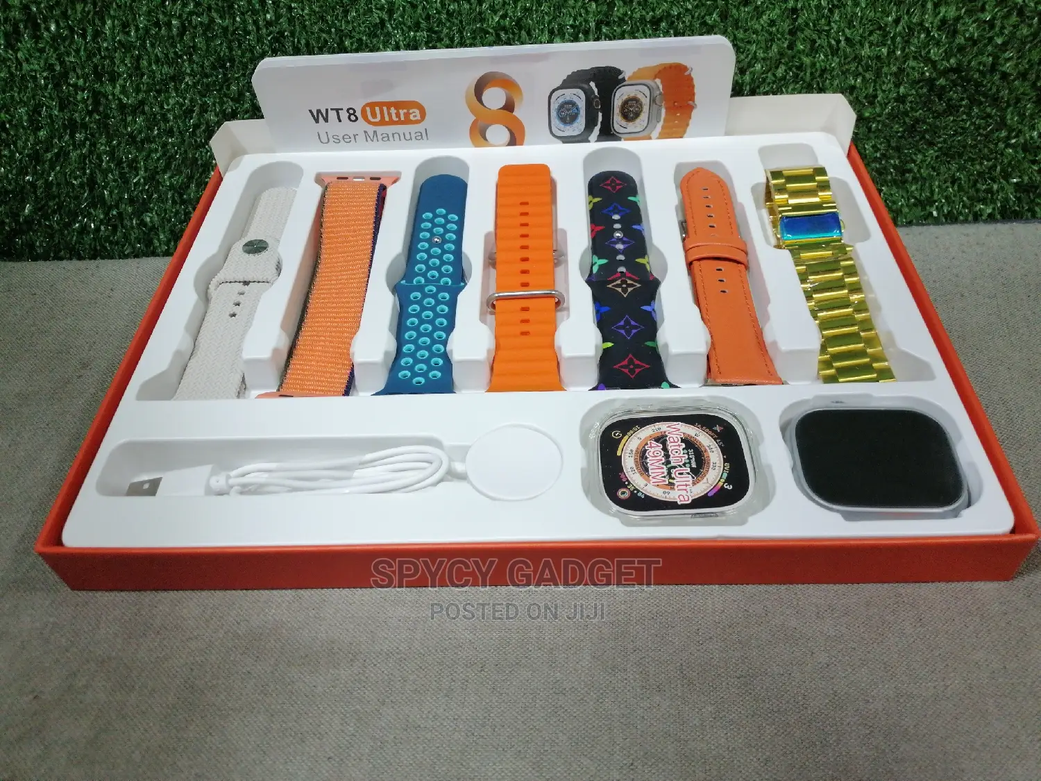 Ultra 8 Smartwatch With 7 Strap and Wireless Charger