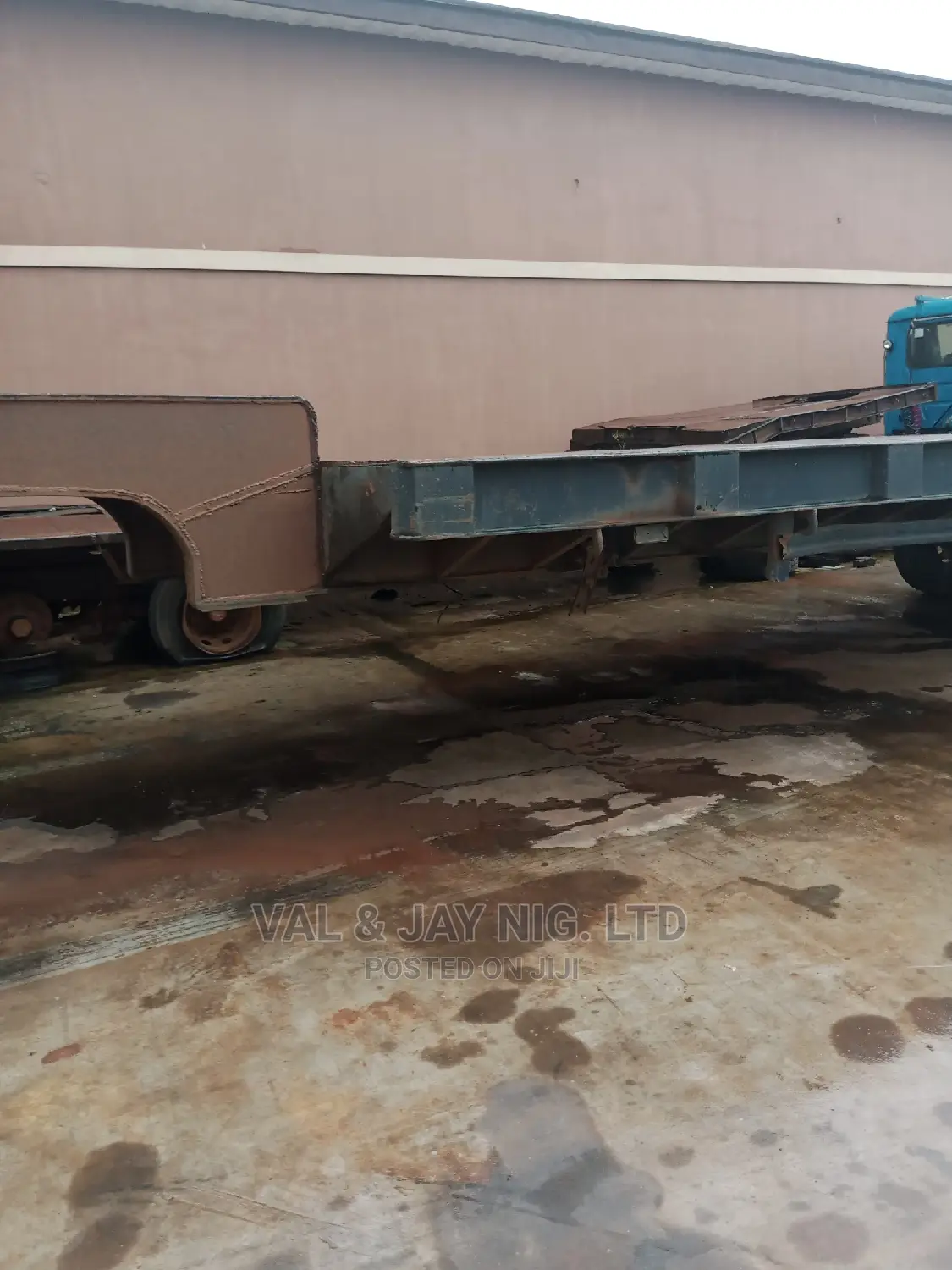 120 Tons Lowbed Back (Triple Axle)