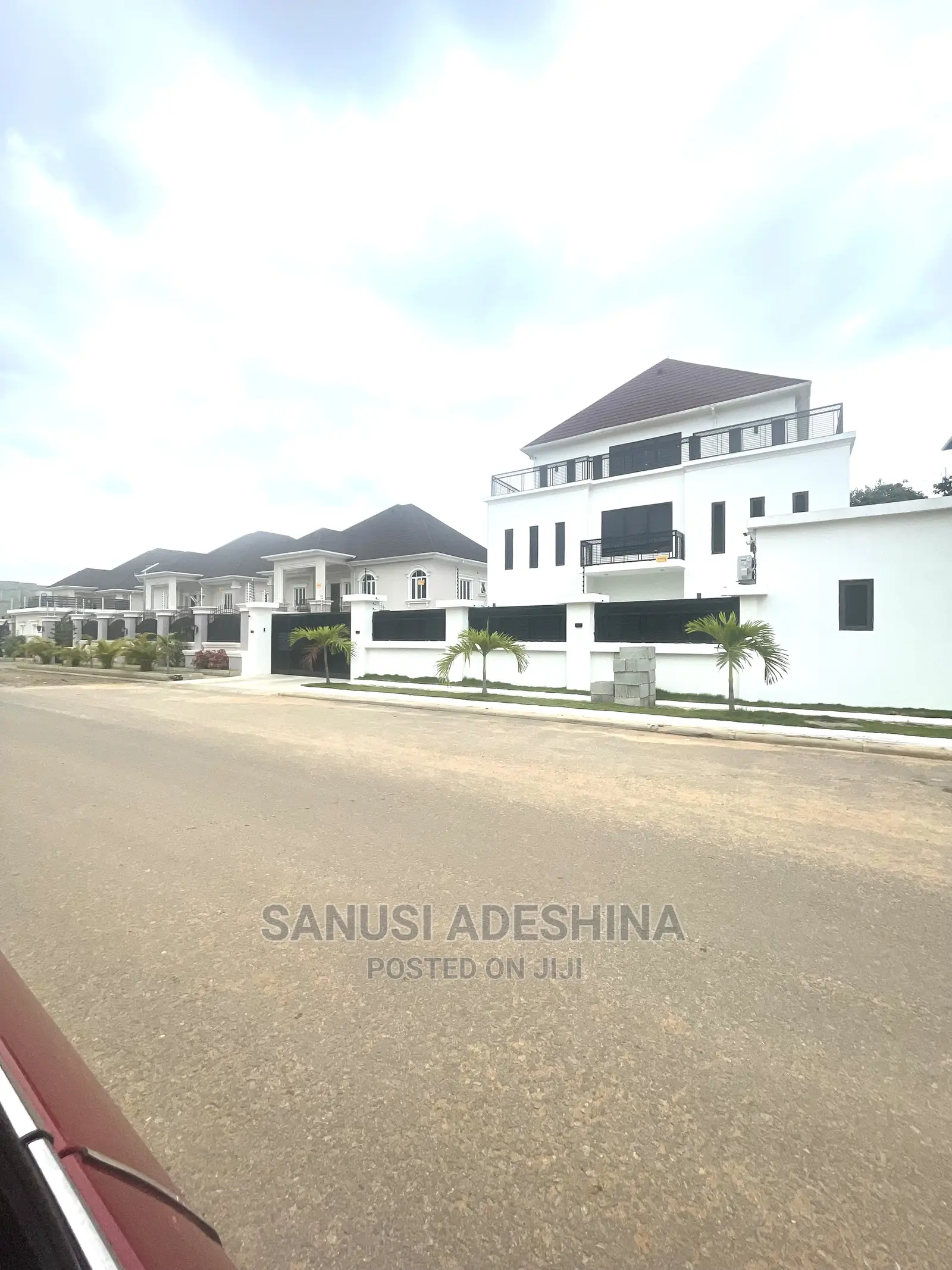 7bdrm Duplex in Jahi Gilmore Fct for sale