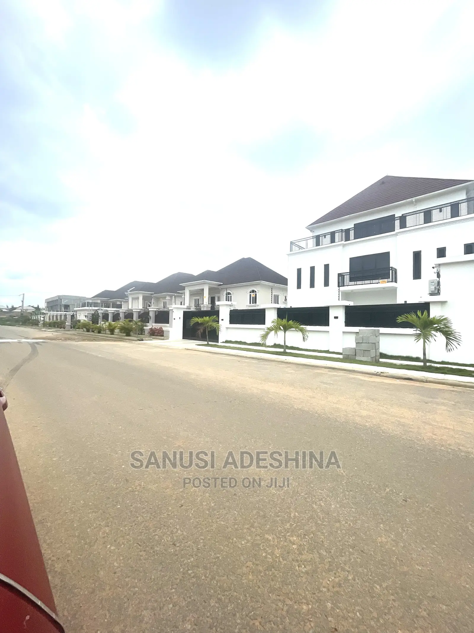 7bdrm Duplex in Jahi Gilmore Fct for sale