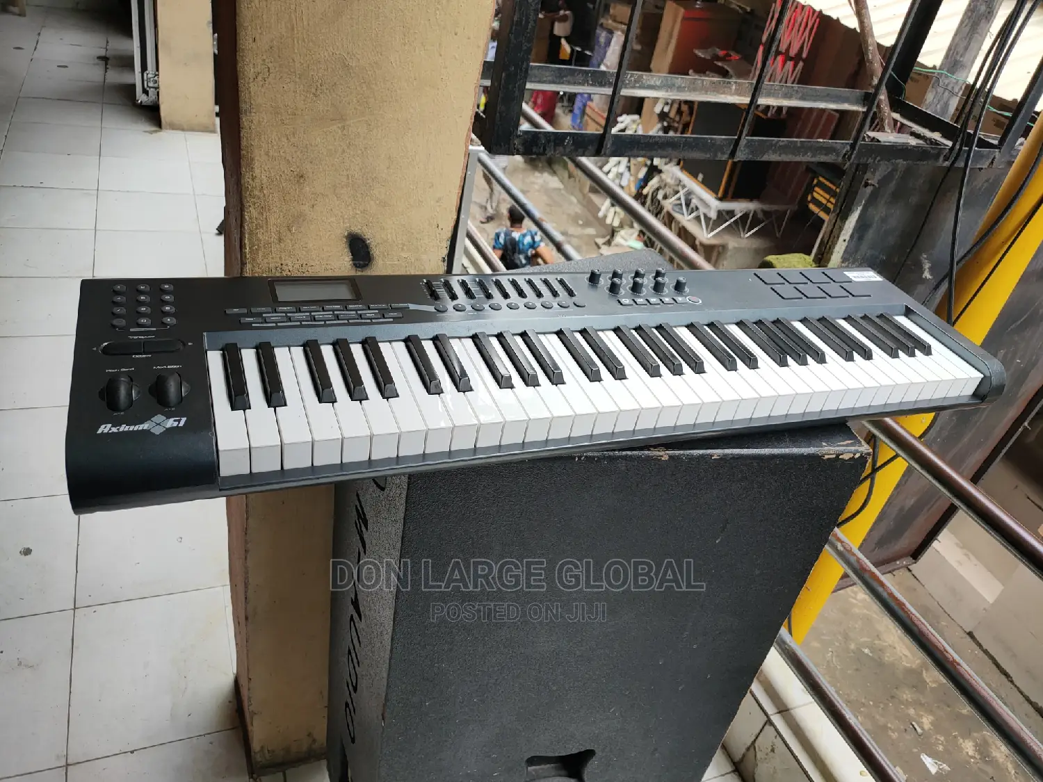 M-Audio Axiom 69