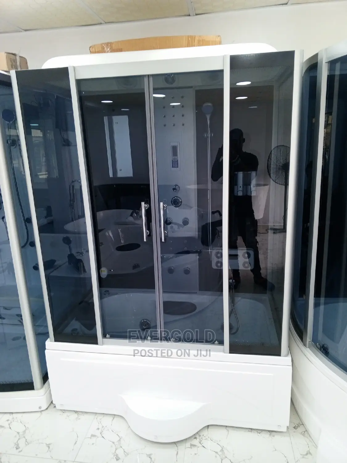 Steam Jacuzzi With Shower Room and Massager, Bluetooth