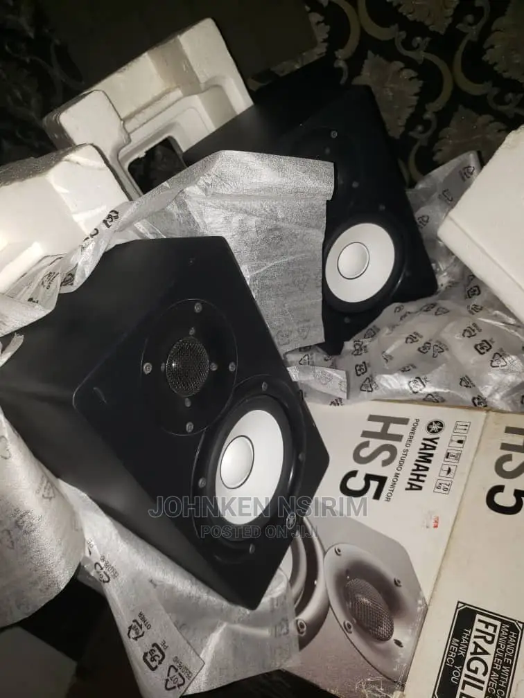 Original Yamaha Hs5 Studio Monitor 1 Week Old Used