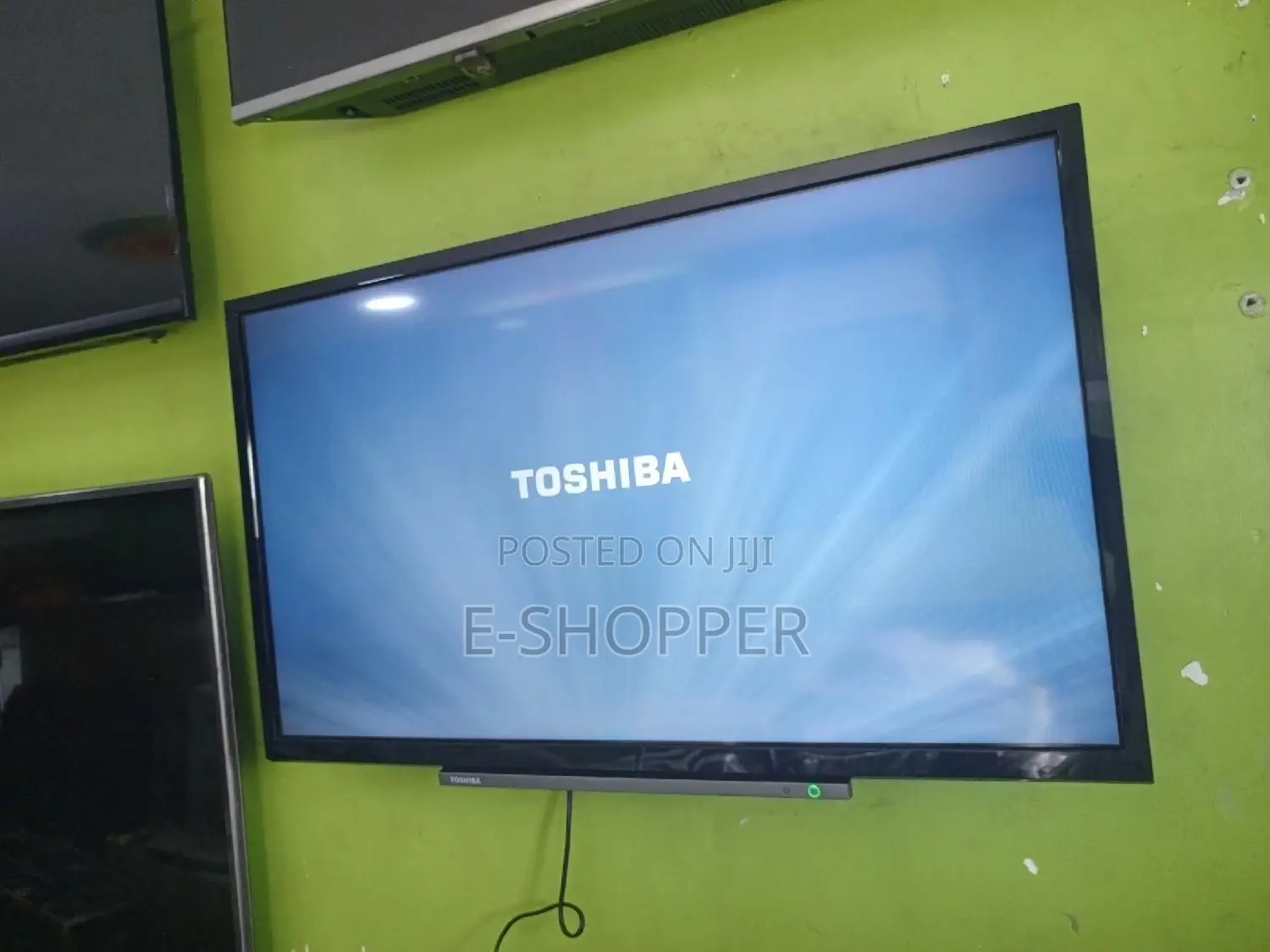 32 Inches Toshiba Smart Tv, Wifi, Clean Uk Used