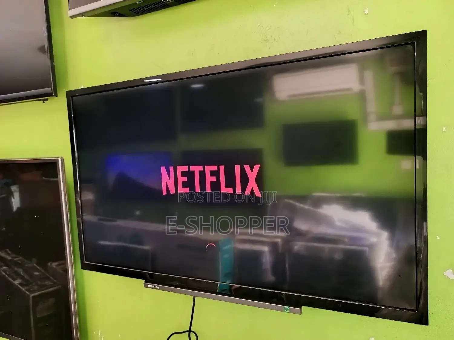 32 Inches Toshiba Smart Tv, Wifi, Clean Uk Used