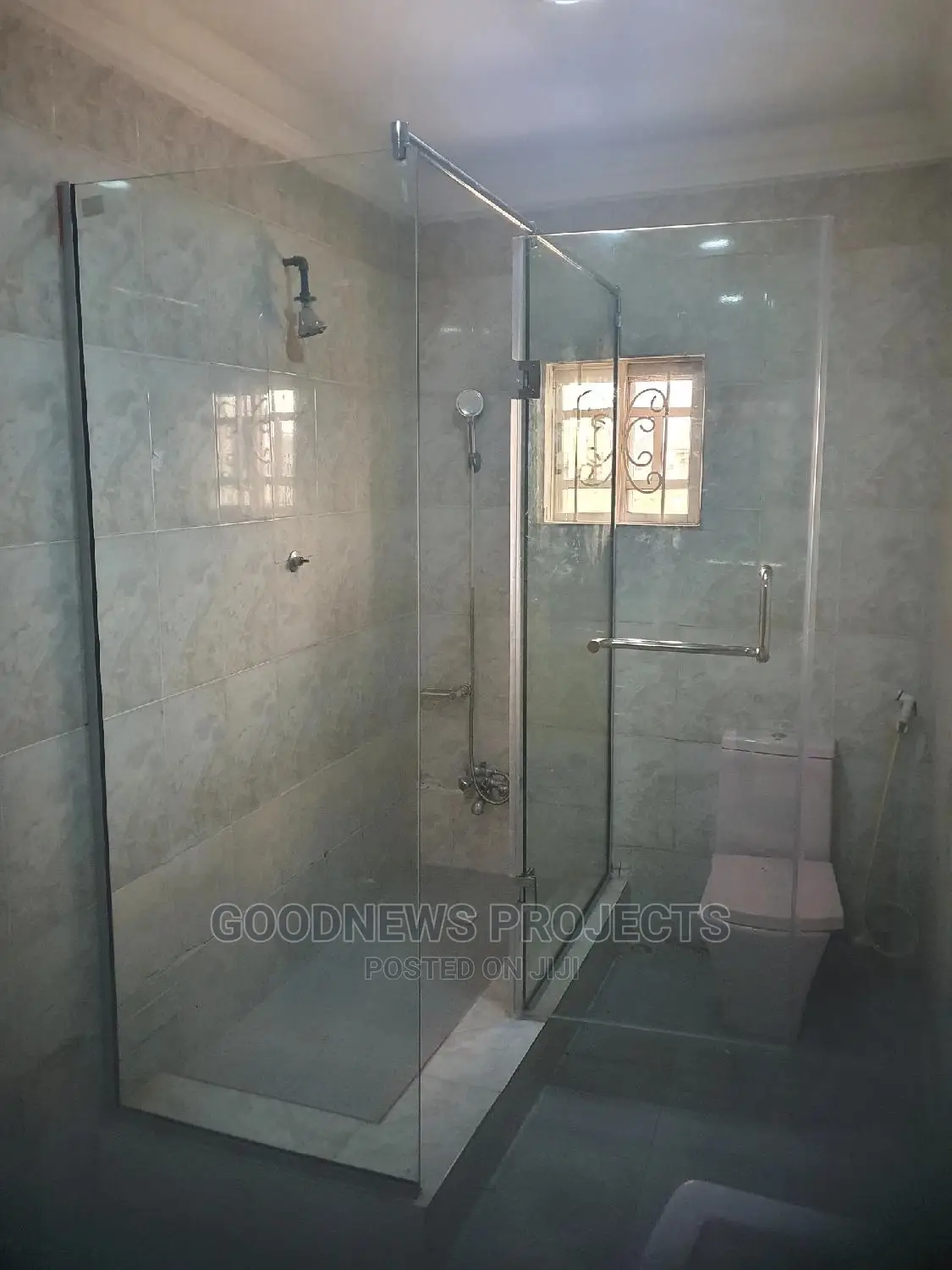 New Frameless Hinge Cubicle