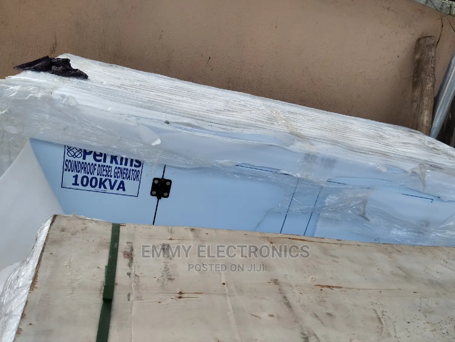 Brand New Perkins Diesel Soundproof Generator100%(100kva)