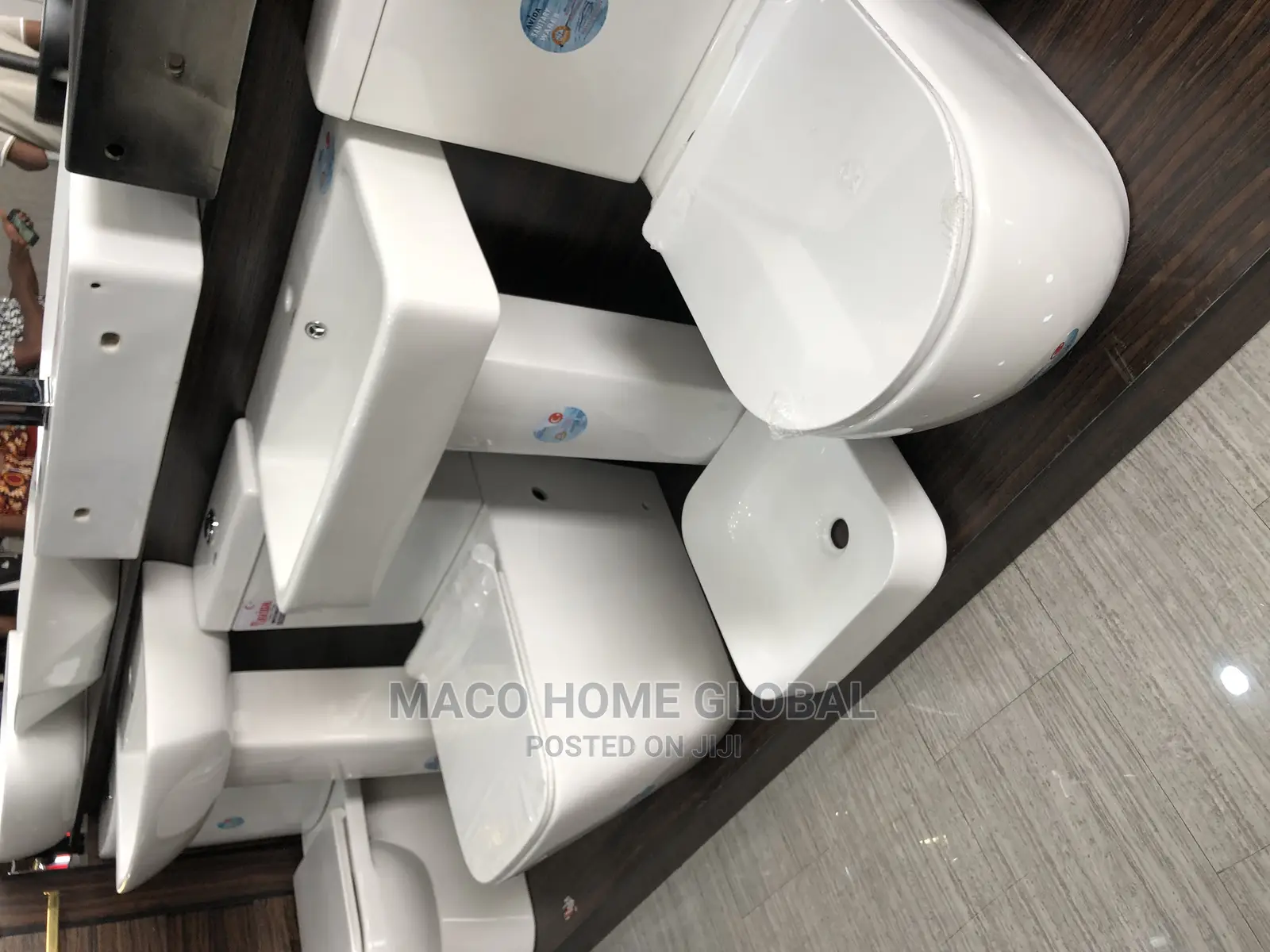 Complete Set Water Closet Toilet Seat