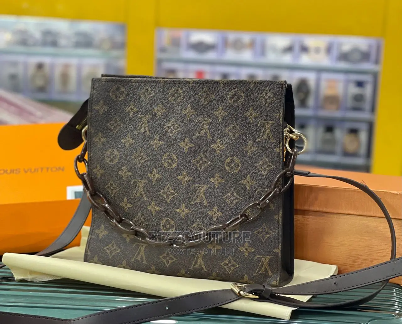 Original LOUIS VUITTON Crossbody Bags Available in Store