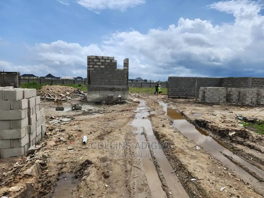 70 Plots of Land in an Estate