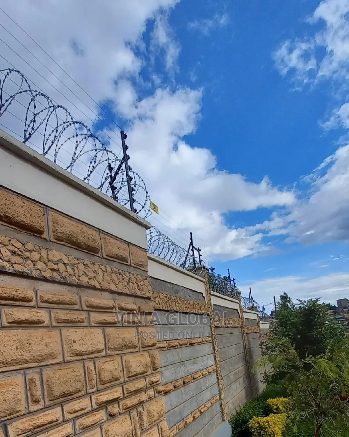 Electric Wire Security Fencing