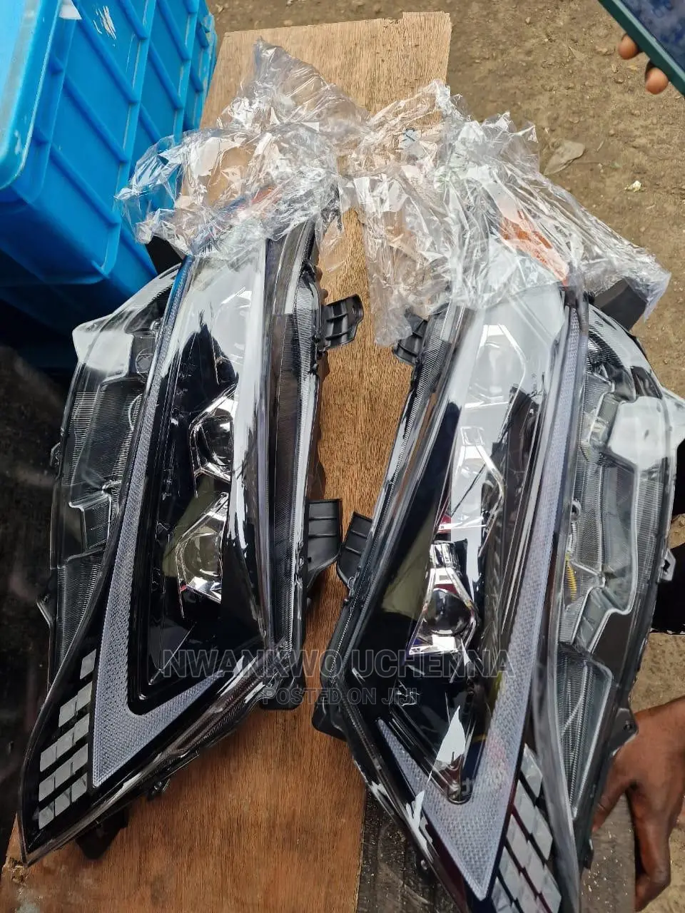 Headlamp Toyota Venza LED 2009 to 2015 Yahoo Original