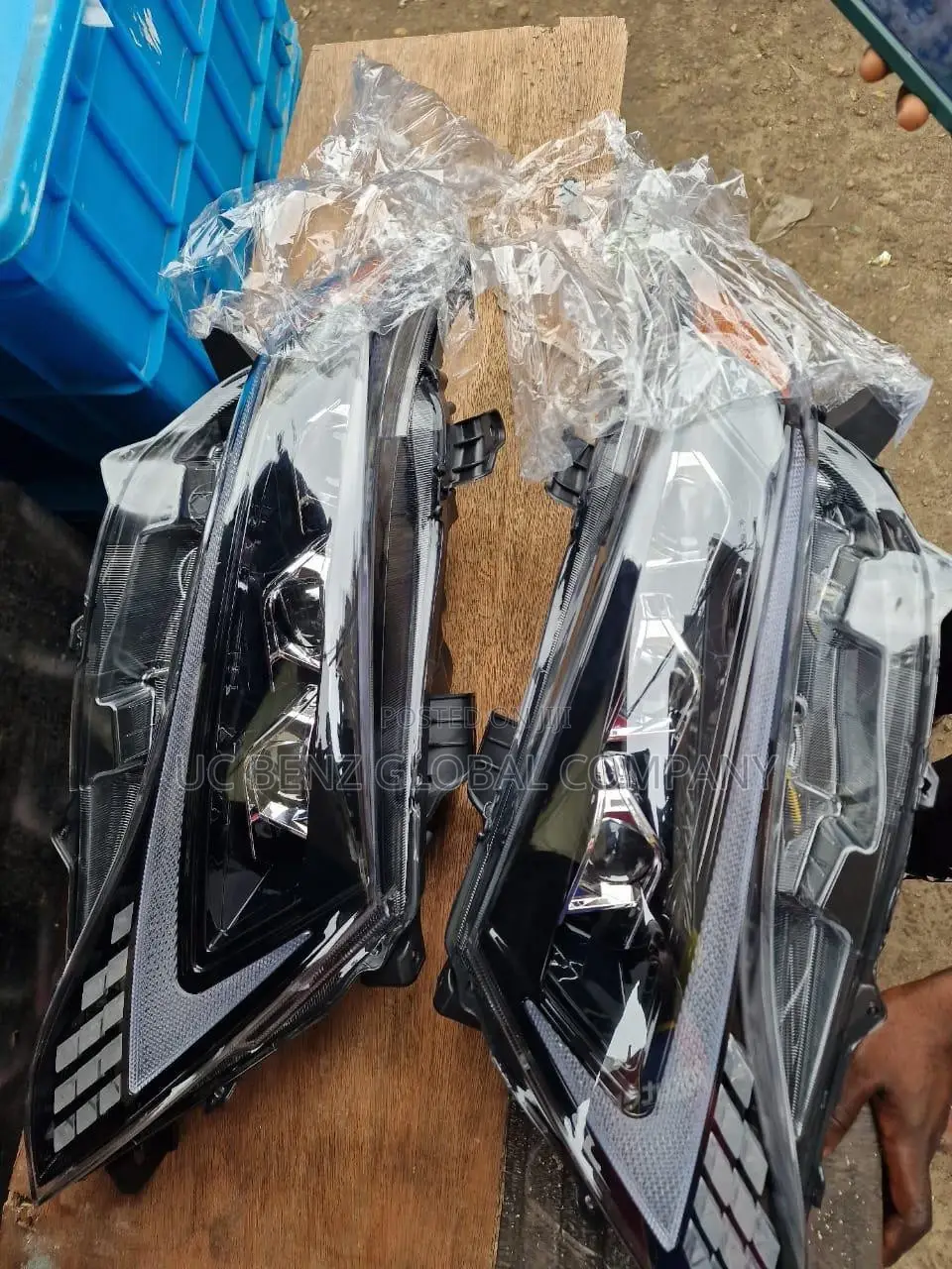 Headlamp Toyota Venza LED 2009 to 2015 Yahoo Original