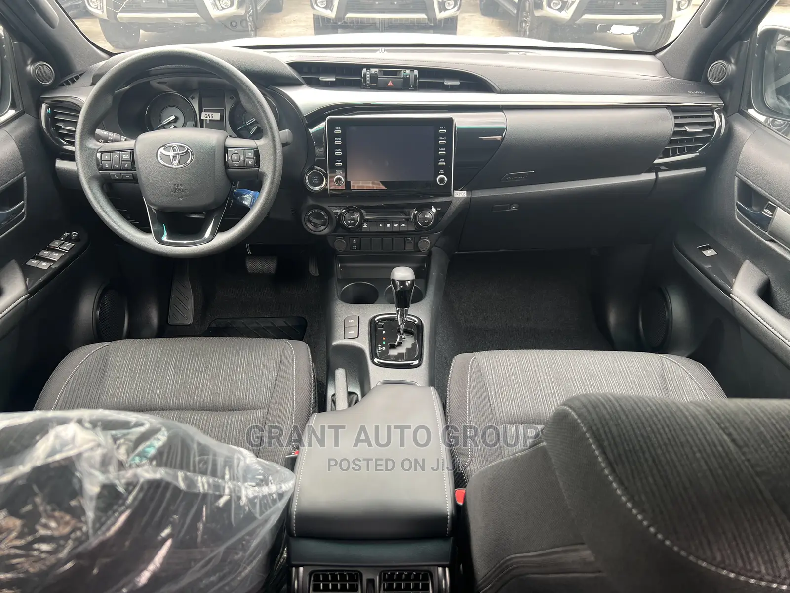 New Toyota Hilux 2022 Gray