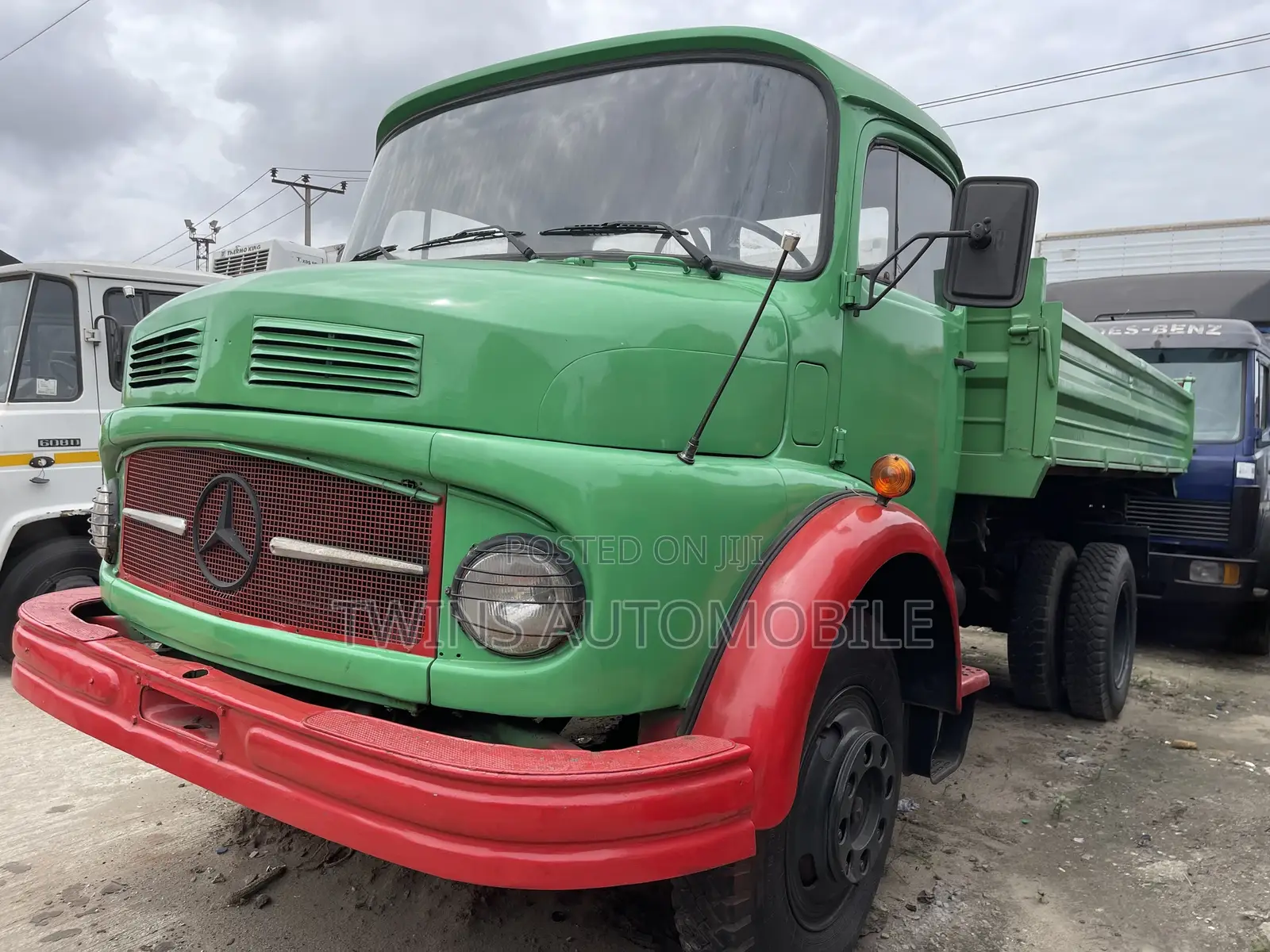 Mercedes-Benz Tipper Green
