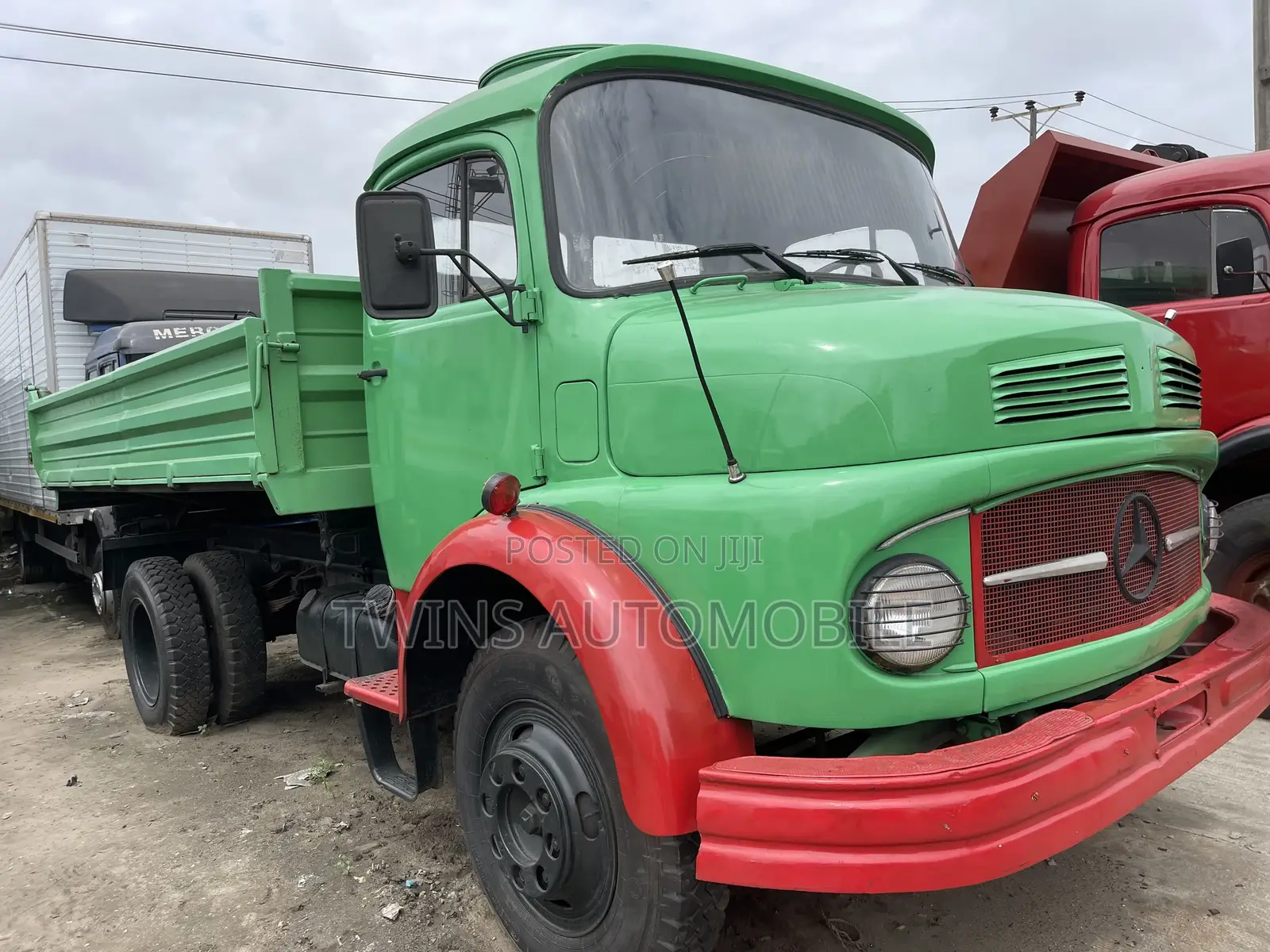 Mercedes-Benz Tipper Green