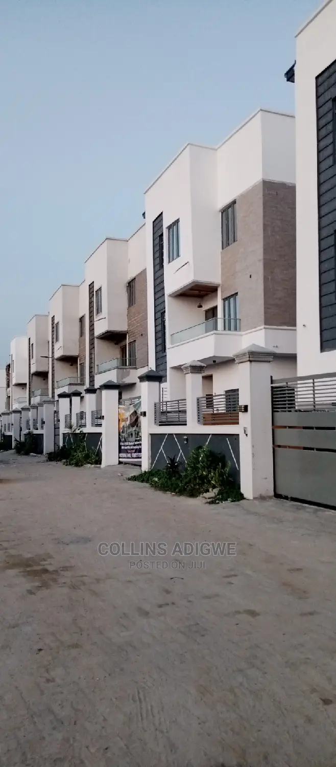 4bdrm Duplex in Gated And Sercured, Ikate for sale