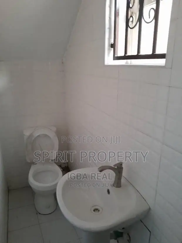 3bdrm Apartment in Gra for rent