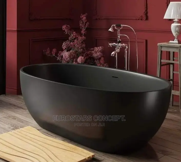 Black Executive England Bath Tub