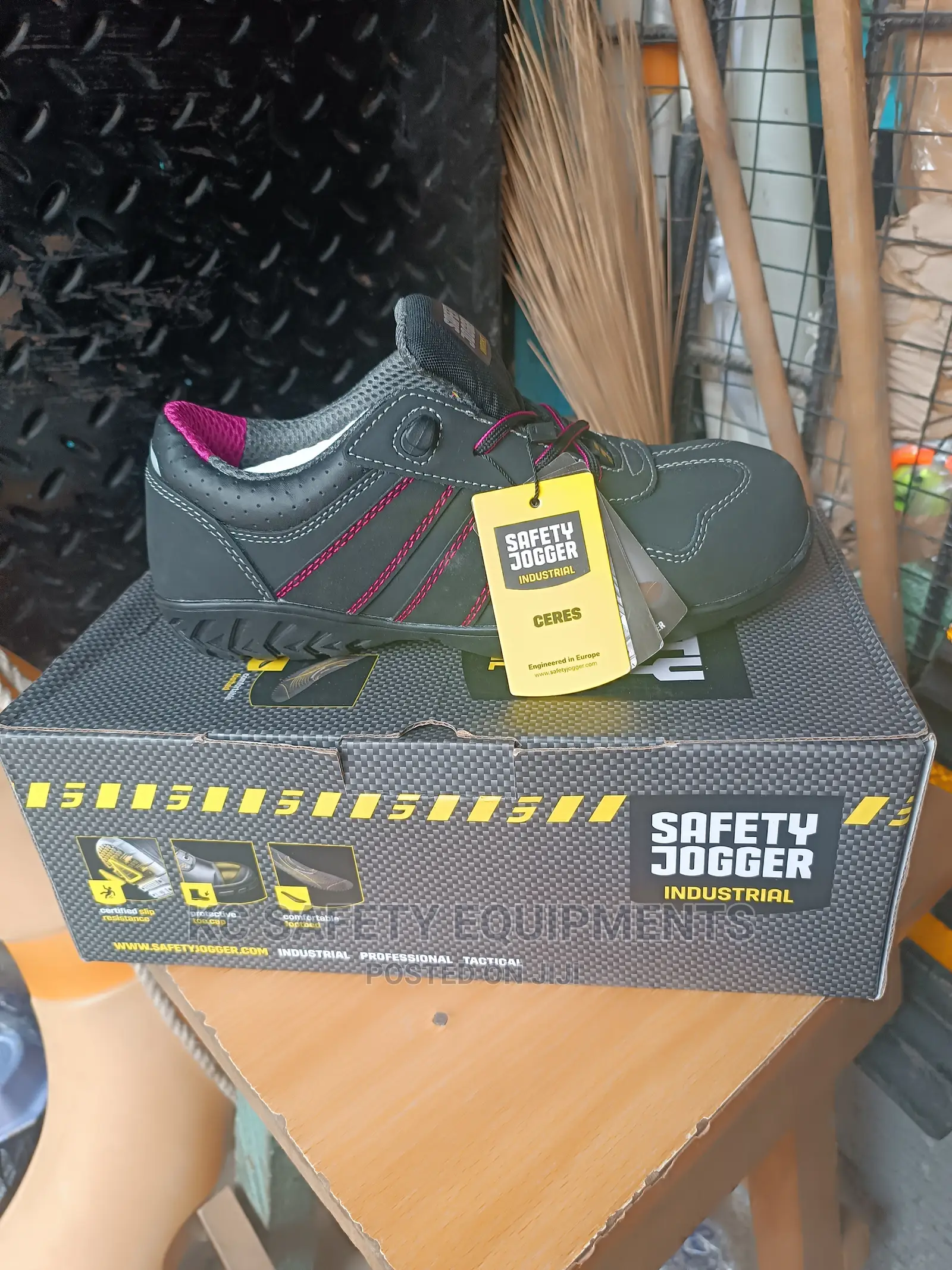 Seres Safety Shoe