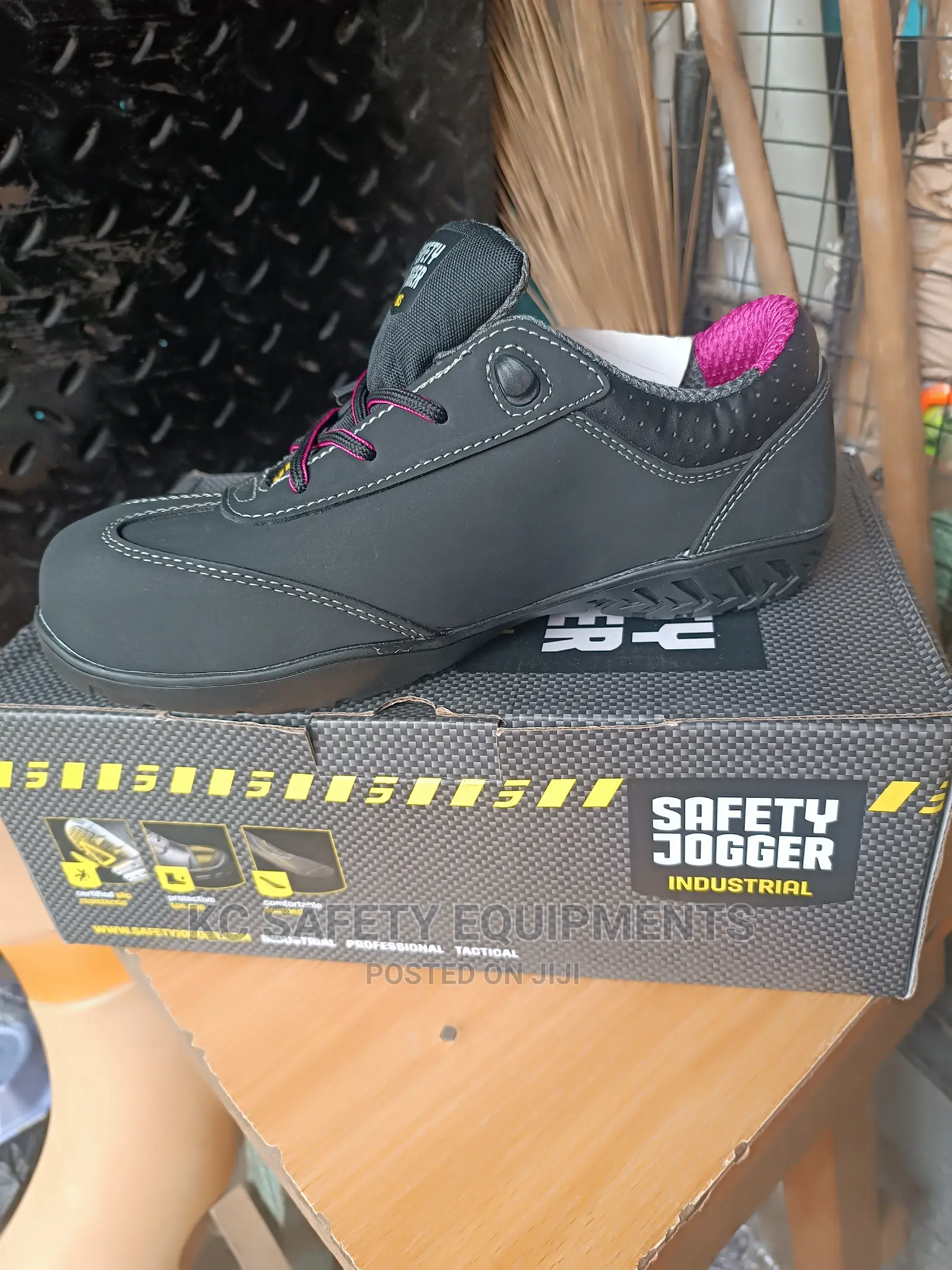 Seres Safety Shoe