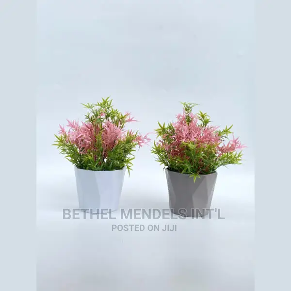 Decorative Tabletop Flowers Available for Bulk Sales