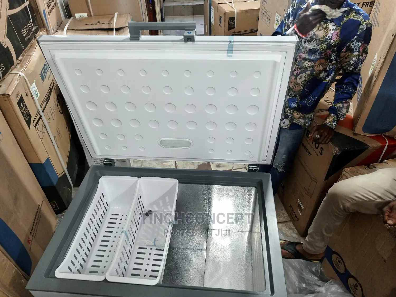 Skyrun Chest Freezer BD -260a 4ft