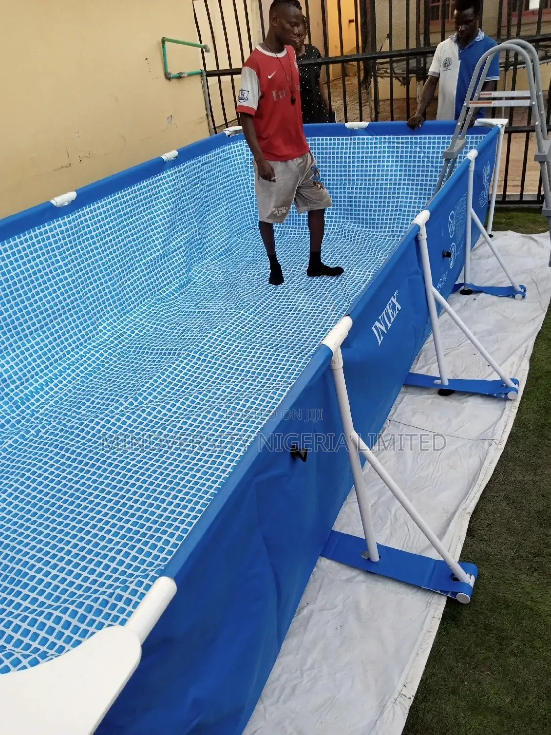 INTEX Swimming Pool