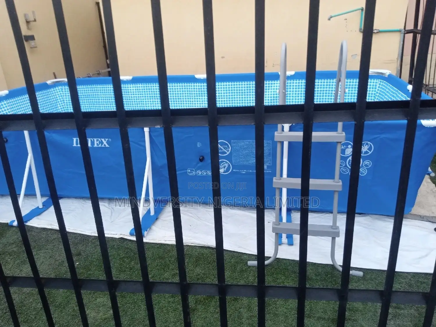 INTEX Swimming Pool