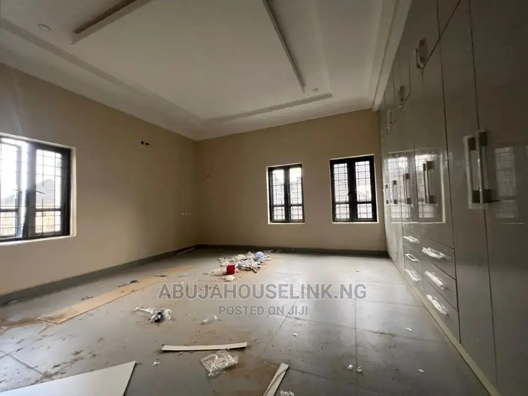 5bdrm Duplex in Efab Metropolis, Gwarinpa for sale