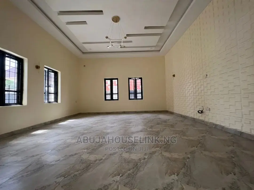 5bdrm Duplex in Efab Metropolis, Gwarinpa for sale
