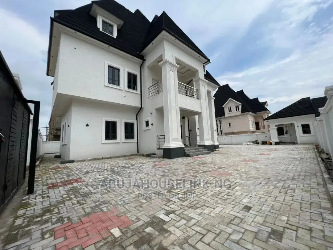 5bdrm Duplex in Efab Metropolis, Gwarinpa for sale