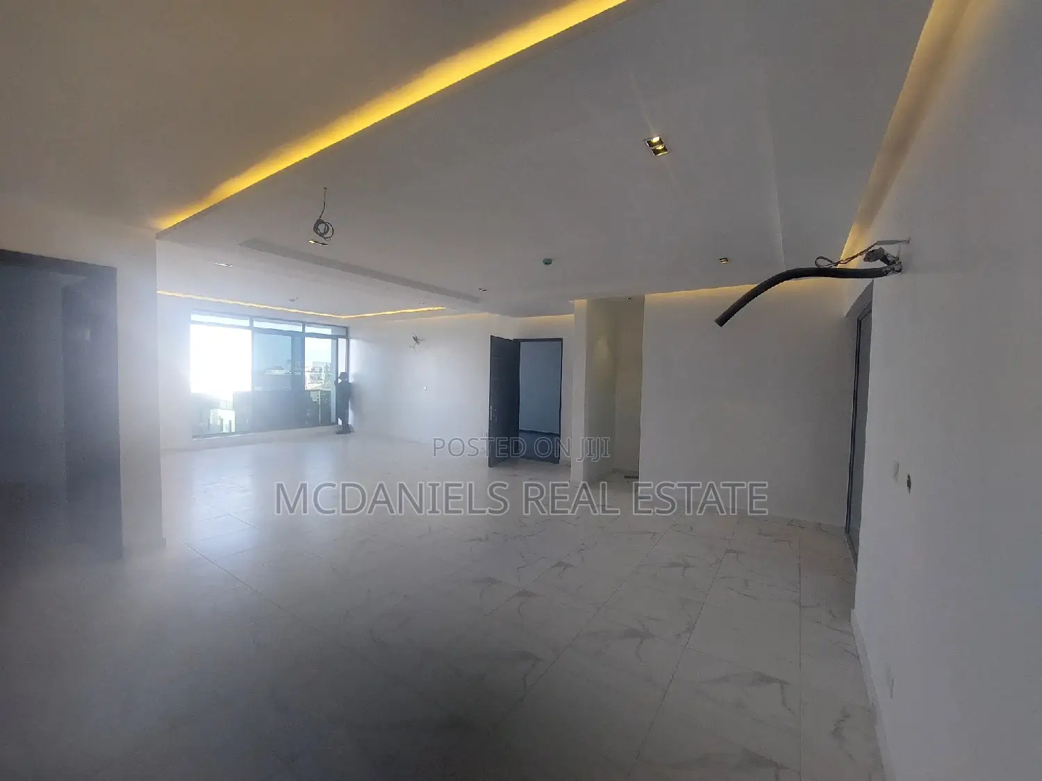 3bdrm Apartment in Lekki Phase 1 for rent