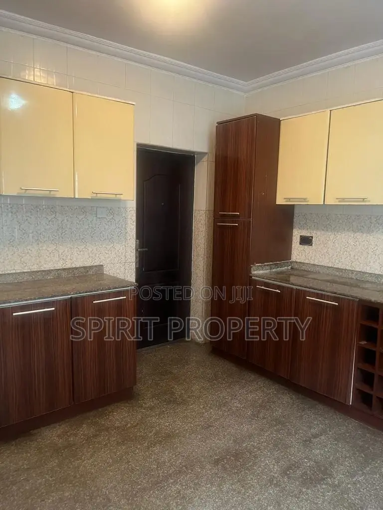 4bdrm Duplex in Magodo for rent