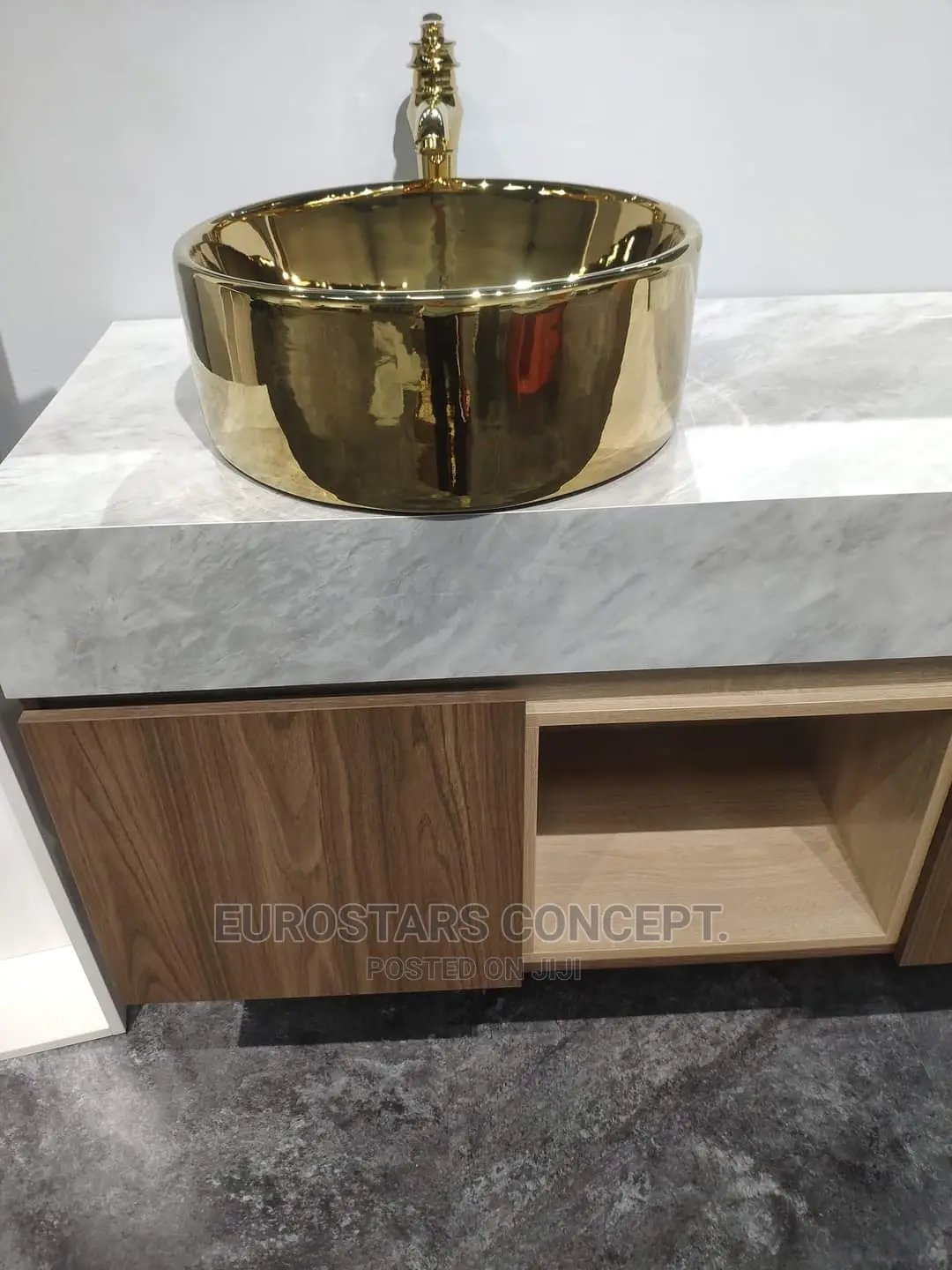 Gold Ceramic Executive Wash Hand Basin