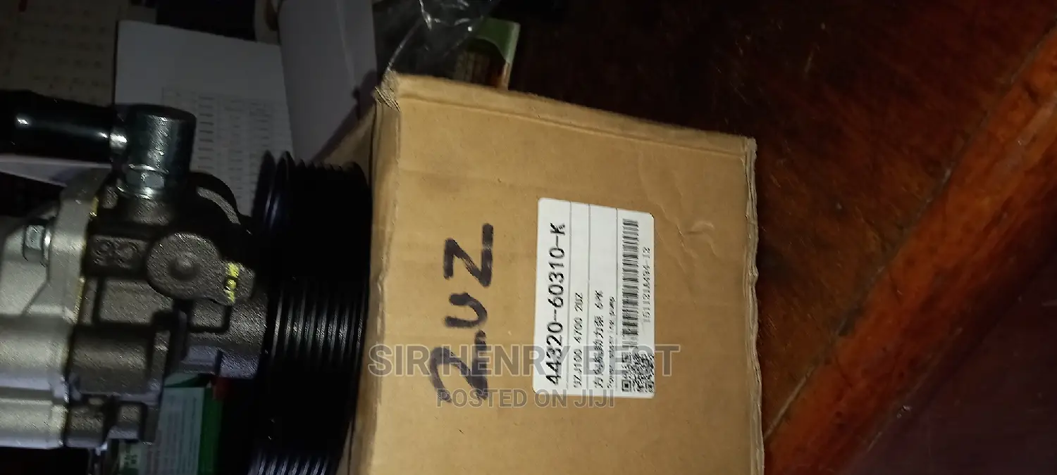 Streeing Pump Toyota Sequoia ,Tundra 2uz Engines