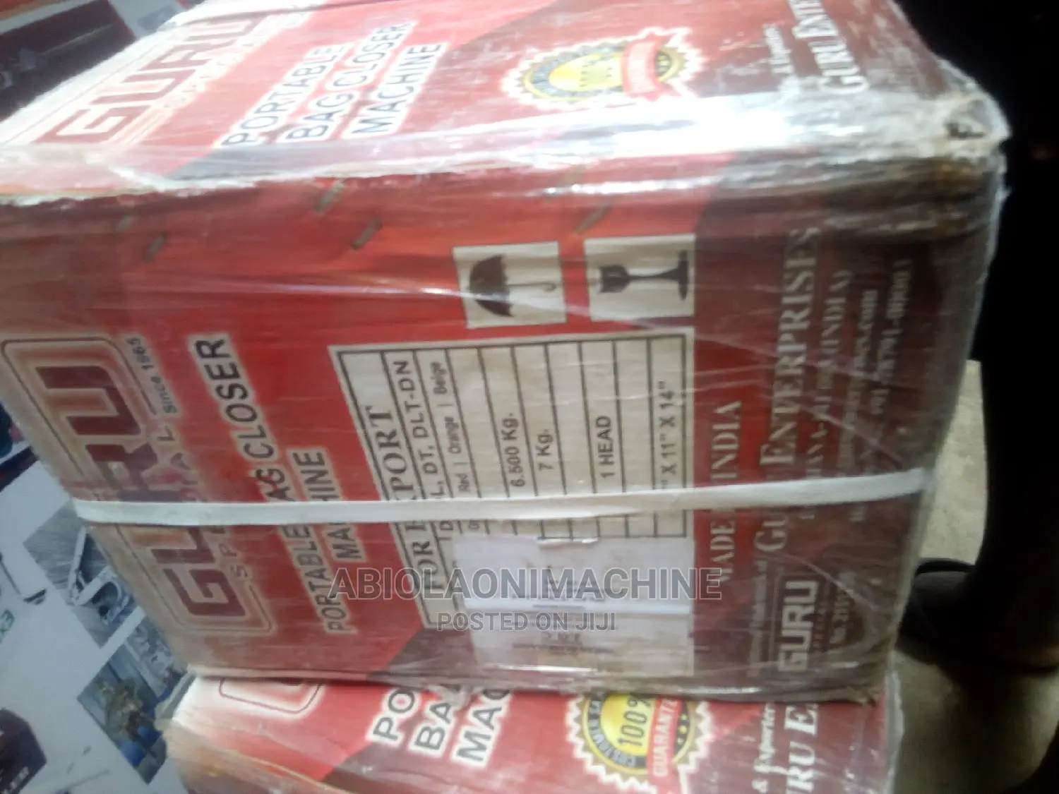 Guru Bag Closer Machine