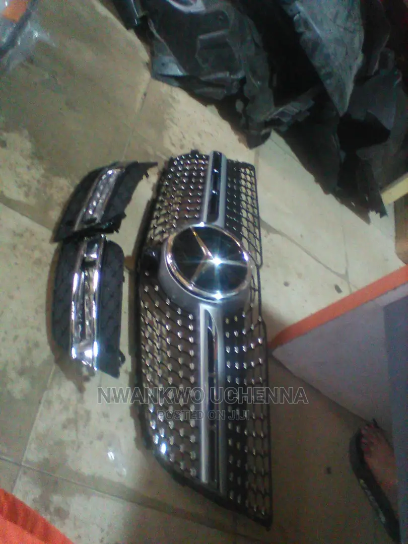 Grill X LED Light for Ml and Gl 2007 to 2012