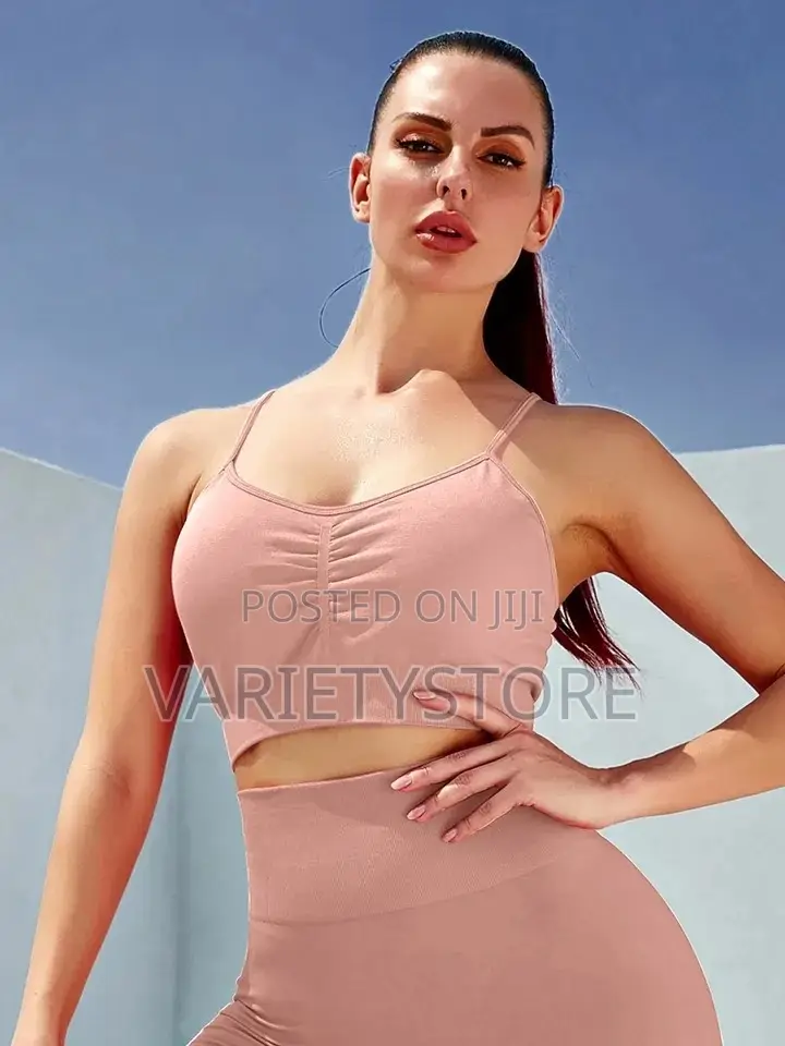 Women Comfortable Padded Yoga Sports Bra